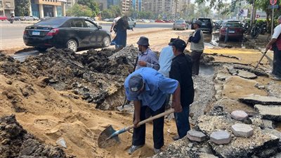 الانتهاء من إصلاح كسر ماسورة مياه بشارع جامعة الدول العربية في المهندسين