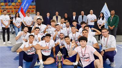 وزير الشباب ومدير صندوق مكافحة الإدمان يتفقدان فعاليات رفع وعي الشباب بمخاطر التعاطي بالعاصمة الإدارية