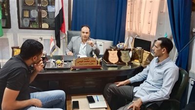 وكيل وزارة الشباب والرياضة بالفيوم يعقد اجتماعًا مع مديري الإدارات المركزية