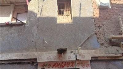 انهيار أجزاء من منزل بسبب هبوط أرضي بالخانكة