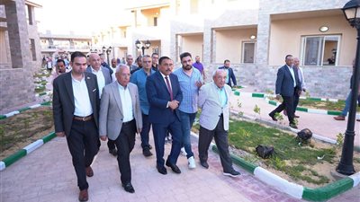 نقيب المهندسين ومحافظ مطروح يفتتحان مصيف مرسى مطروح الجديد