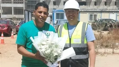 وردة بألوان المصري تستقبل رئيس النادي في زيارة تاريخية للمقر الجديد