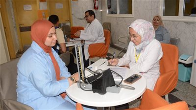 محافظ الغربية يطلق حملات التبرع بالدم تزامنًا مع اليوم العالمي.. 