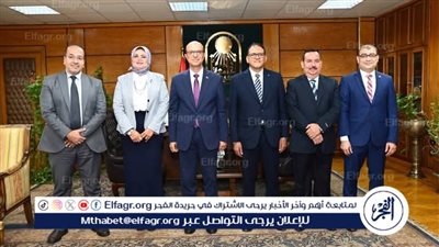 رئيس جامعة أسيوط يترأس اجتماع لجنة اختيار عميد كلية الطب البيطري 