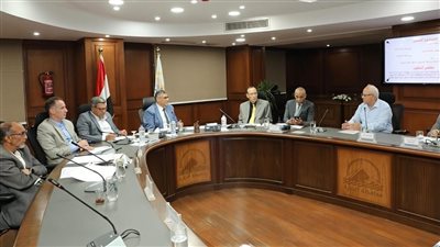 محافظ الجيزة يعقد اللقاء الأسبوعي لبحث شكاوى المواطنين وتلبيتها