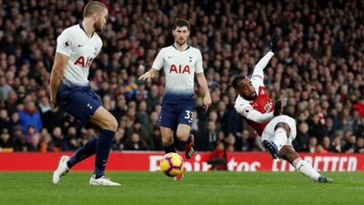 نيوم السعودي يتعاقد مع الهداف الفرنسي لاكازيت