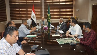 محافظ القليوبية ومساعد وزيرة التنمية المحلية يبحثان مستجدات المرحلة الرابعة من 