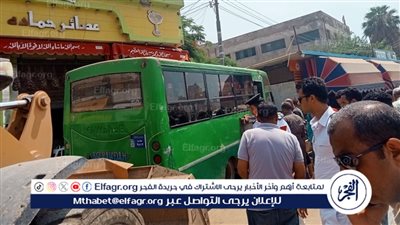 ننشر الصور الأولى لموقع حادث دهس أتوبيس لـ 4 اشخاص بميت غمر في الدقهلية 