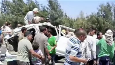 الصور الأولى لحادث تصادم ميكروباصين بالطريق الإقليمي في الجيزة