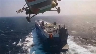 إطلاق نار على سفينة قرب الحديدة اليمنية.. والعملية لا تزال مستمرة