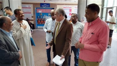 رئيس جامعة أسوان يتفقد المستشفيات الجامعية لمتابعة كفاءة الخدمة الطبية