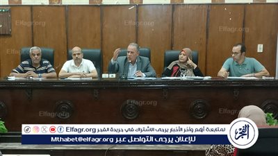 وكيل تعليم أسيوط يعقد اجتماعا لمناقشة الإجراءات النهائية لأخر أيام الثانوية امتحانات العامة