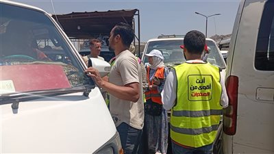 حملات توعية للسائقين بمواقف الجيزة لمكافحة الإدمان