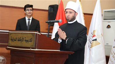 وزير الأوقاف يفتتح معسكر 