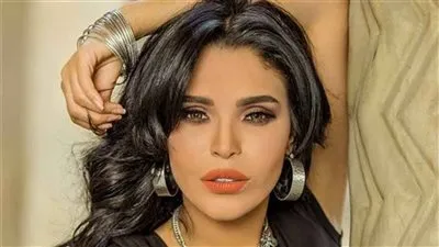 أمينة ترد على الانتقادات بعد مشاركتها في عزاء أحمد عامر: 