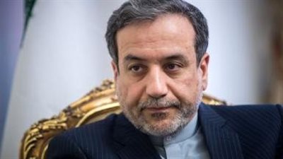 طهران تتمسك بحقها في التخصيب وترفض التفاوض حول قدراتها العسكرية