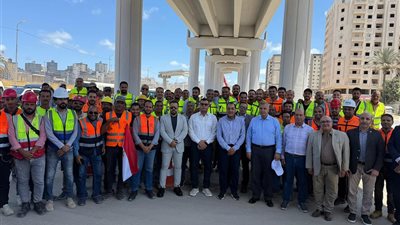 رئيس الوزراء يتفقد مشروع إنشاء محور السادات 