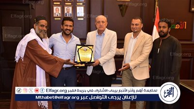 محافظ الأقصر يبحث مطالب أهالي قرية القرايا خلال لقائه مع وفد شعبي