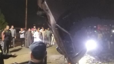 تفاصيل سقوط سيارة بداخلها زوجان في حفرة أعمال حفر بحدائق أكتوبر
