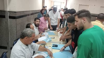 نائب رئيس جامعة بنها تتفقد اختبارات القدرات بكليتي علوم الرياضة والفنون التطبيقية