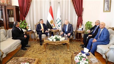 محافظ الجيزة يزور رئيس مجلس الدولة لتقديم التهنئة بتوليه رئاسة المجلس