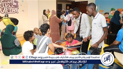 بالصور.. وفد جنوب أفريقي يدعم أطفال السرطان بمستشفى أورام الأقصر