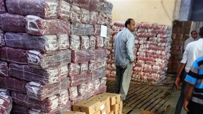 محافظ أسوان: تكثيف الحملات التموينية المفاجئة على الأسواق والمخابز