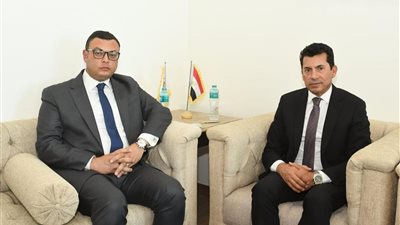 وزيرا الإسكان والشباب والرياضة يتابعان ملفات العمل وأوجه التعاون المشترك