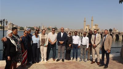 محافظ القليوبية يستقبل وفد نقابات جنوب إفريقيا (ساسبو) لتعزيز السياحة بالقناطر الخيرية