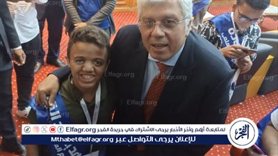 محمد بدران طالب بجامعة أسيوط من ذوى الهمم يتوَّج بالألقاب ويحصد الإنجازات