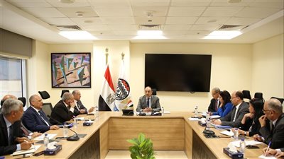 وزير قطاع الأعمال: الاستغلال الأمثل للأصول وتعظيم العوائد وتحسين نظم الإدارة بالشركات التابعة لدعم خطط التحديث والتطوير