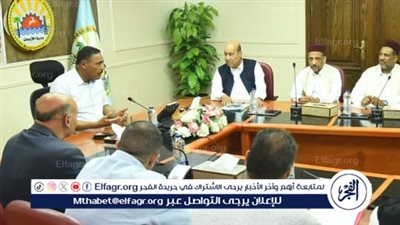 ننشر تفاصيل لقاء مشايخ سيوة مع محافظ مطروح