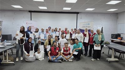 تدريب عشرات المتطوعين في مجال الصحة المجتمعية والإسعاف الأولي 