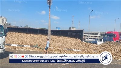 شاهد لحظة انقلاب سيارة بنجر علي الكوبري الدائري بالمنصورة والتعامل معها 