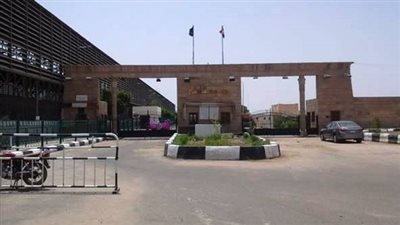 محافظ أسوان: كافة التسهيلات لإستقبال قطار الأخوة السودانيين لنقلهم مباشرة بأتوبيسات لمدينة أبوسمبل تمهيدًا لعبورهم وعودتهم لبلادهم