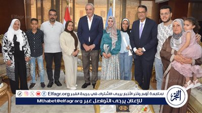 محافظ الغربية يكرم أوائل الدبلومات الفنية