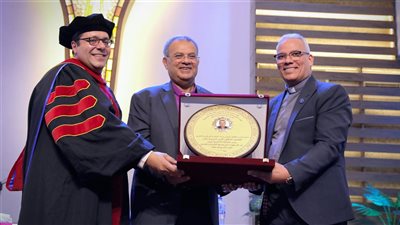 رئيس الطائفة يشهد تخرّج دفعة جديدة من كلية لاهوت مجمع المثال المسيحي