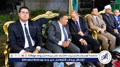 محافظ الدقهلية يقدم واجب العزاء لرئيس جامعة المنصورة في وفاة شقيقه الأكبر بعزبة خاطر بالمنزلة