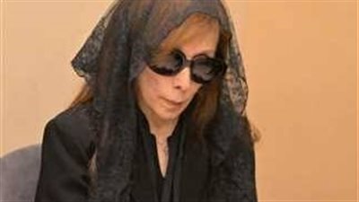 دموعك غالية …تعاطف كبير مع فيروز بعد ظهورها الحزين بوداع فقيدها