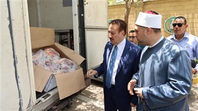 محافظ المنوفية يتفقد الدفعة الثانية من صكوك الأضاحي لتوزيعها على الأسر