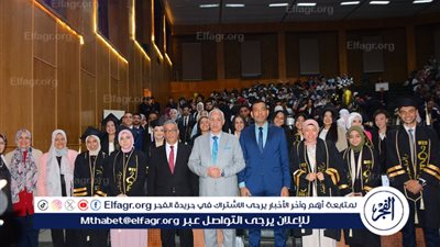 جامعة أسيوط تحتفل بتخريج الدفعة الثانية من برنامج نظم معلومات الأعمال BIS بكلية التجارة