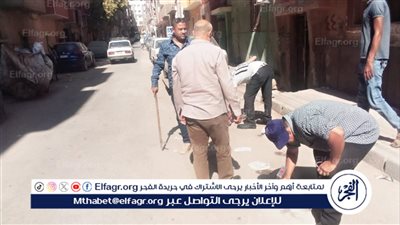 حي شرق أسيوط ينظم حملة لإزالة الحواجز والحدائد المخالفة بشوارع الحى 