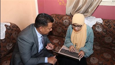 تسليم الأولى على ثانوية الأزهر 