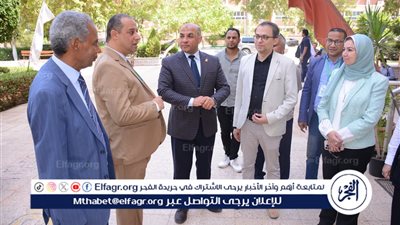 لمتابعة تطبيق معايير الاستدامة البيئية..نائب رئيس جامعة أسيوط يتفقد كليات التجارة والطب البيطري والصيدلة