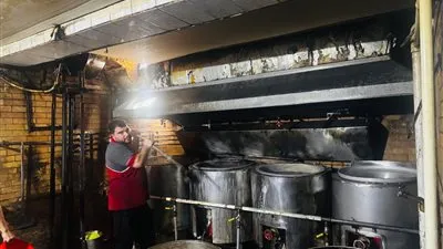 ضبط أغذية فاسدة داخل محل كشري شهير ببنها