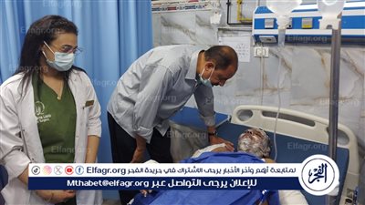 محافظ سوهاج يتفقد مصابي حريق مطعم 