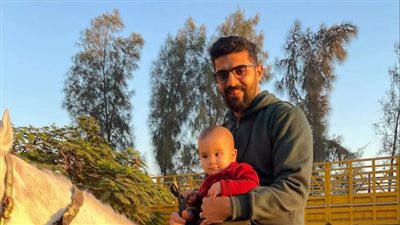 مصرع أب ونجلة في حادث تصادم سيارة ملاكي ودراجة نارية بطريق 