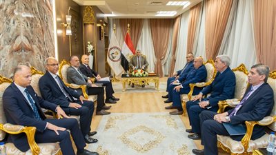 وزير الدولة للإنتاج الحربي يناقش مع سفير بلغاريا بالقاهرة سبل تعزيز التعاون المشترك