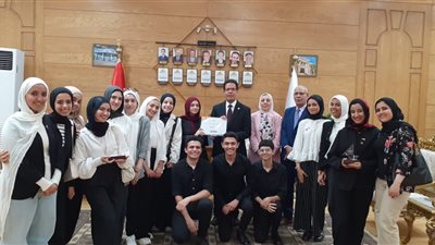 رئيس جامعة بنها يكرم الفائزين في مسابقة مؤسسة Enactus