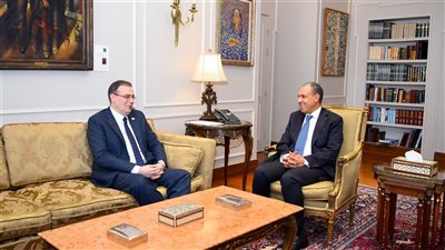 وزير الخارجية والهجرة يبحث مع رئيس الجهاز المركزي للتنظيم والإدارة سبل تعزيز التعاون في مجالي التدريب والإصلاح الإداري